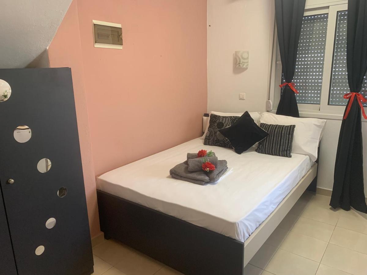 Petros House Aparthotel Sarti Ngoại thất bức ảnh