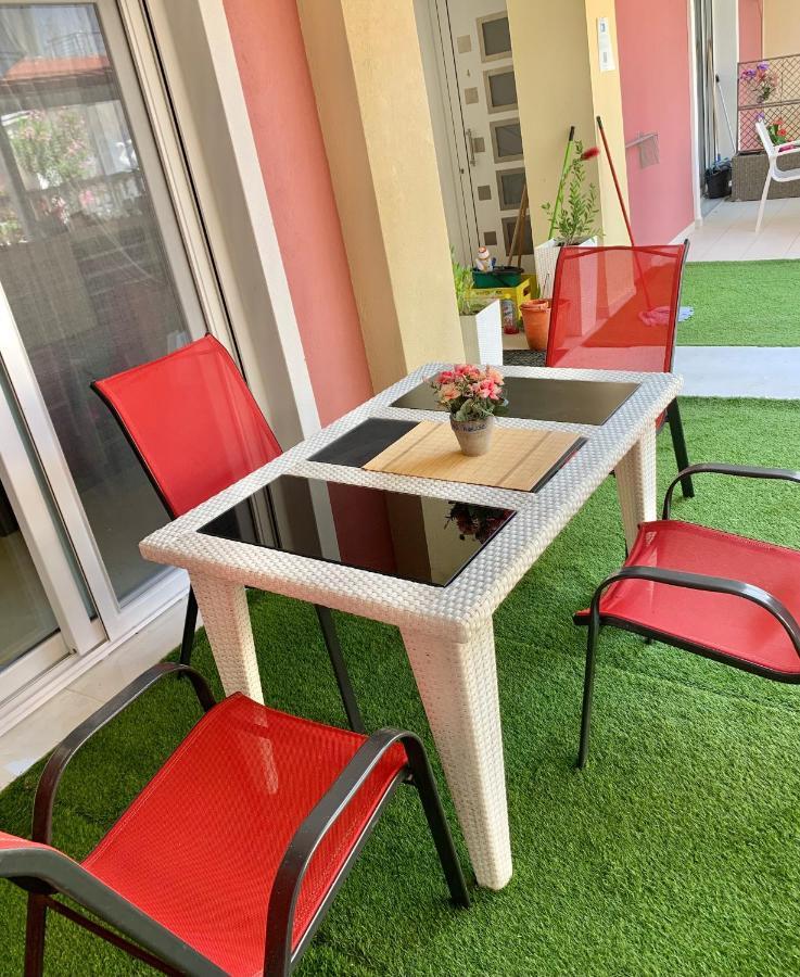 Petros House Aparthotel Sarti Ngoại thất bức ảnh