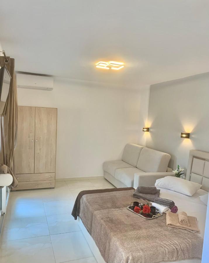 Petros House Aparthotel Sarti Ngoại thất bức ảnh