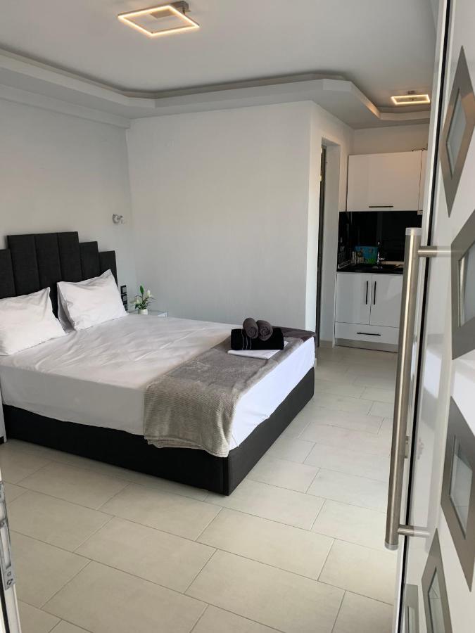Petros House Aparthotel Sarti Ngoại thất bức ảnh