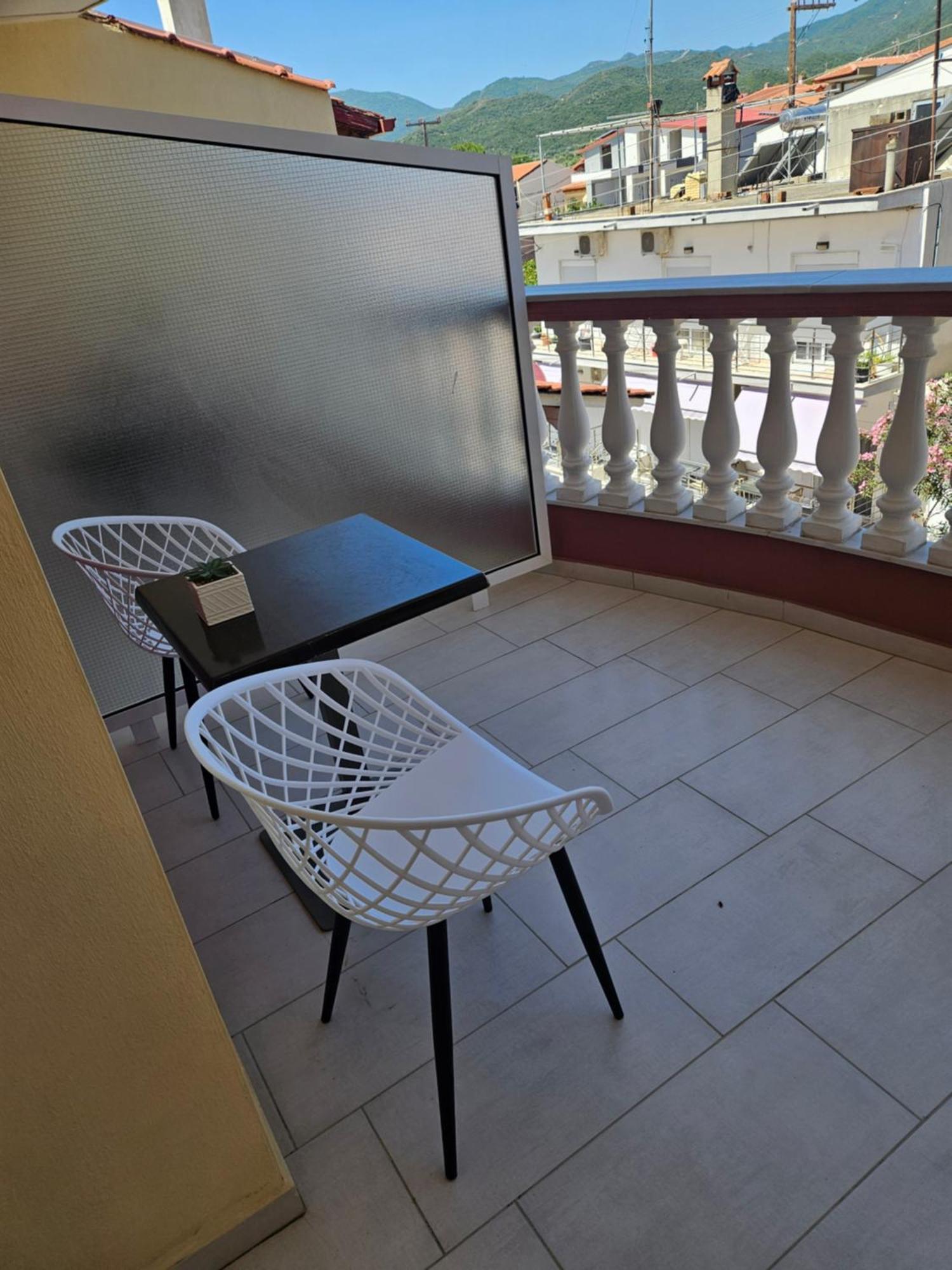 Petros House Aparthotel Sarti Ngoại thất bức ảnh
