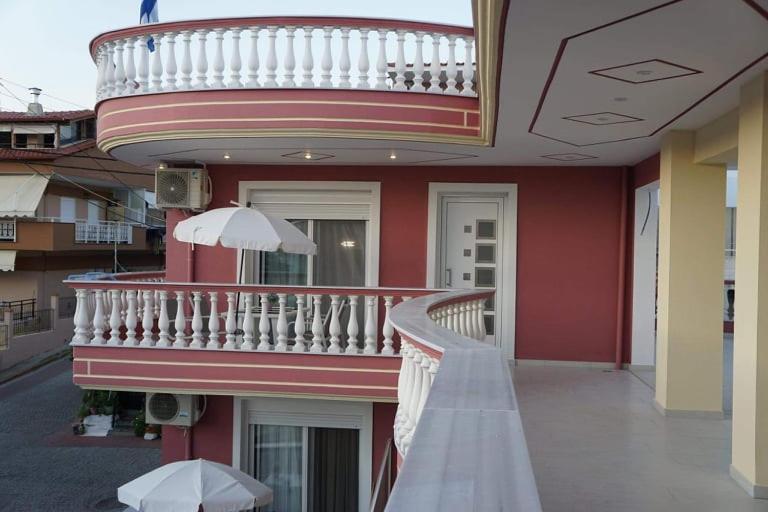 Petros House Aparthotel Sarti Ngoại thất bức ảnh