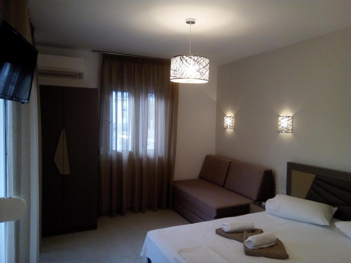Petros House Aparthotel Sarti Ngoại thất bức ảnh